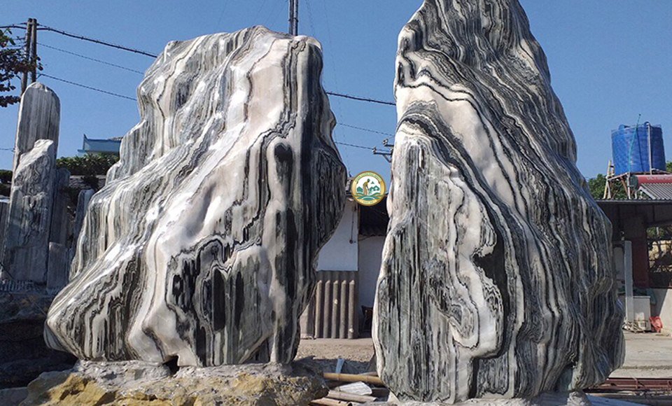 đá phong thuỷ cho sân vườn