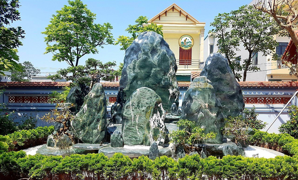 đá phong thuỷ hồ koi