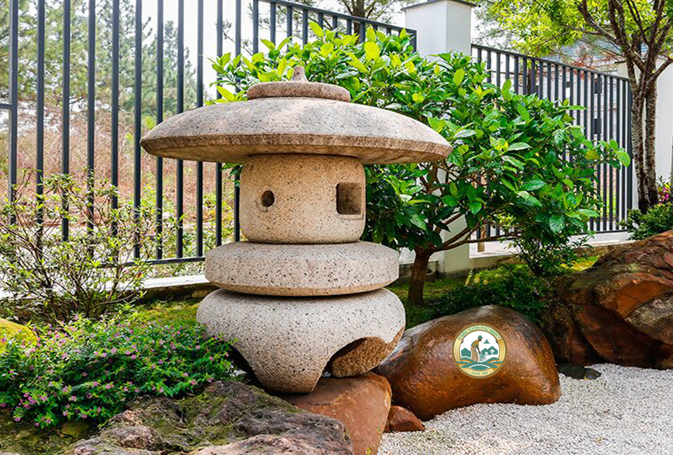 đèn đá nhật bản